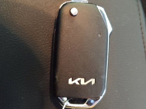 Used 2022 Kia Soul LX w/ Technology Package image 32