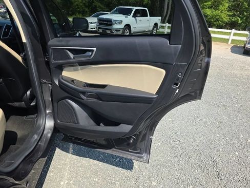Used 2017 Ford Edge SEL w/ Equipment Group 201A FWD image 47