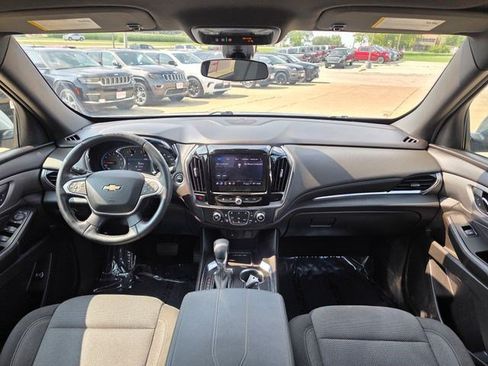 Used 2023 Chevrolet Traverse LT AWD/4WD image 22
