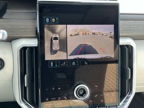 Used 2024 GMC Acadia Denali w/ Super Cruise Package image 40