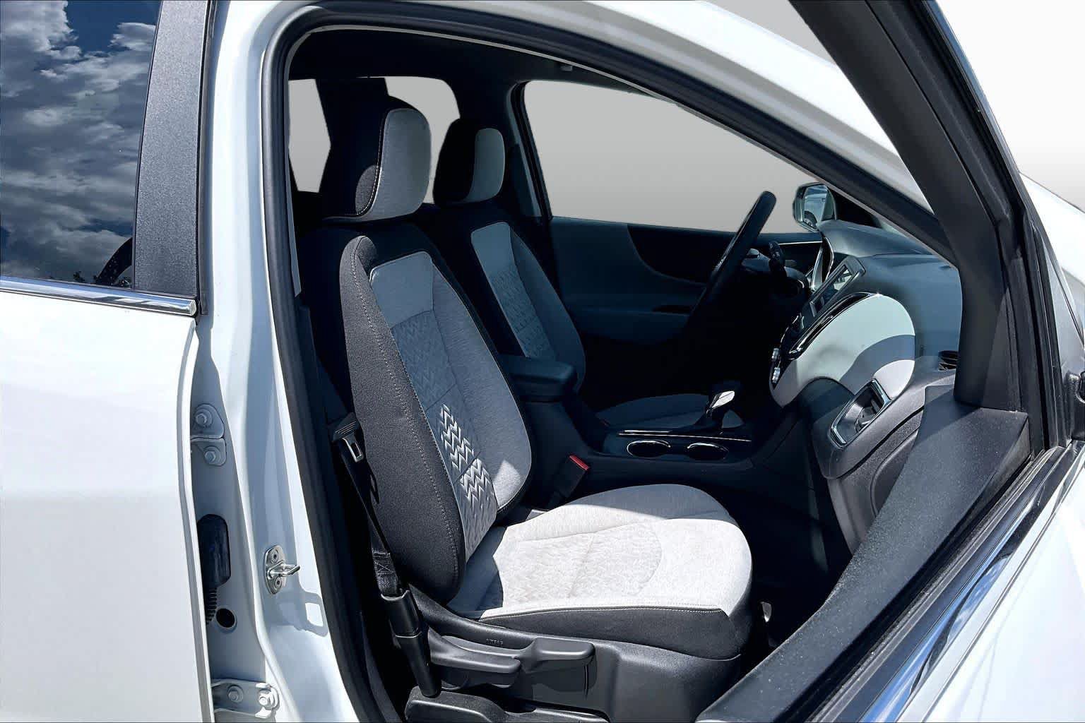 Used 2023 Chevrolet Equinox LT AWD/4WD image 17