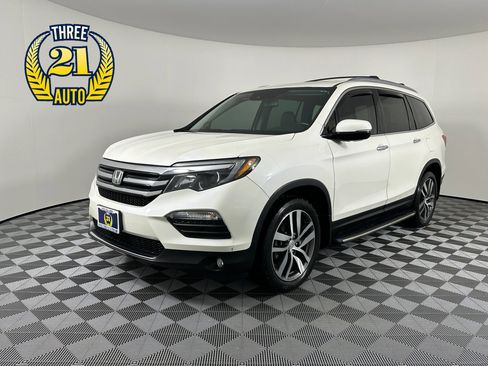 Used 2017 Honda Pilot Touring image 1
