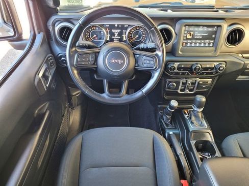 Used 2021 Jeep Wrangler Unlimited Sport image 19