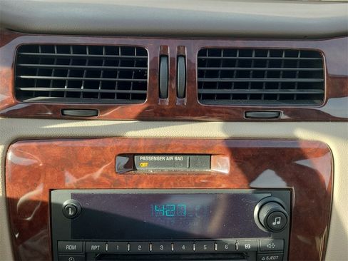 Used 2008 Chevrolet Impala LT image 21