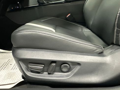 Used 2026 Toyota Camry SE FWD image 12