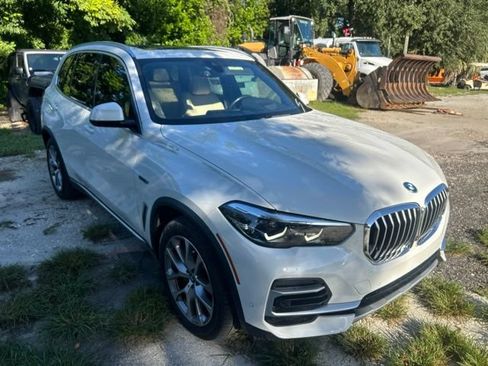 Used 2022 BMW X5 xDrive45e w/ Premium Package AWD/4WD image 1