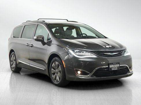 Used 2018 Chrysler Pacifica Limited w/ Advanced Safetytec Group FWD image 7
