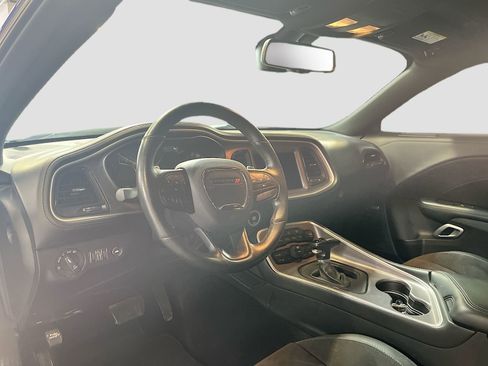 Used 2022 Dodge Challenger R/T w/ Plus Package image 9