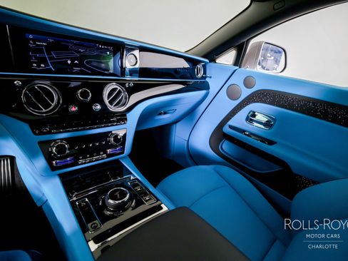 Certified 2025 Rolls-Royce Spectre image 17