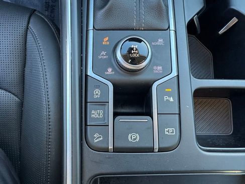 Used 2024 Kia Sorento S w/ Panoramic Sunroof Package image 31