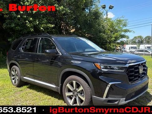 Used 2025 Honda Pilot Elite image 3