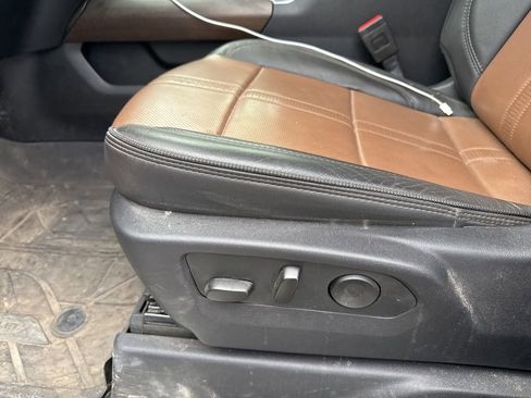 Used 2025 Chevrolet Silverado 3500 High Country w/ High Country Premium Package image 17