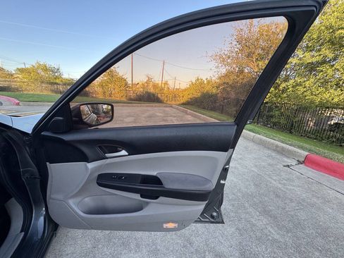 Used 2011 Honda Accord LX-P image 22