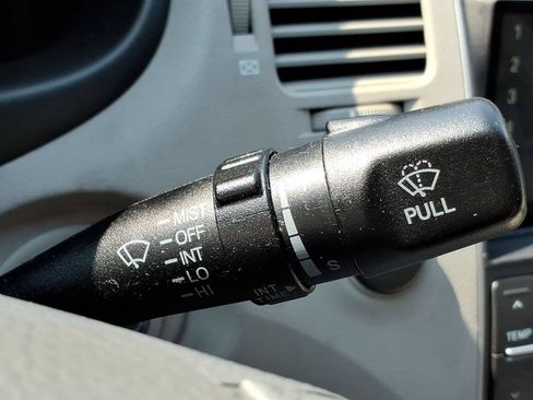 Used 2006 Hyundai Azera Limited FWD image 22