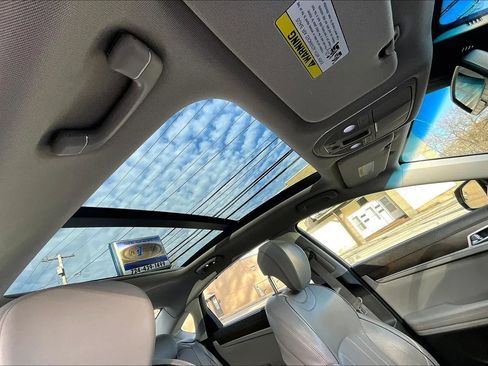 Used 2017 Genesis G80 3.8 w/ Option Group 03 image 22