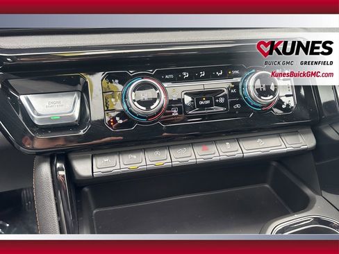 New 2026 GMC Sierra 1500 AT4 w/ AT4 Premium Package image 30