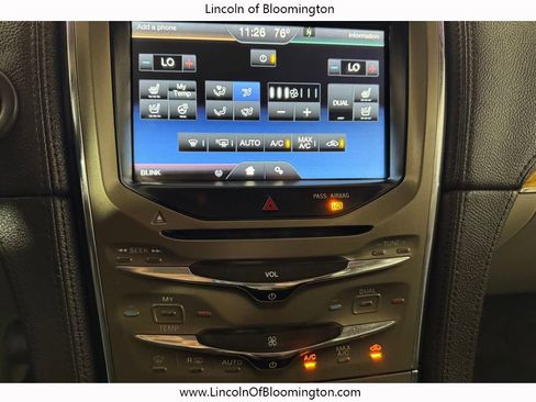 Used 2015 Lincoln MKX AWD w/ Equipment Group 101A image 28