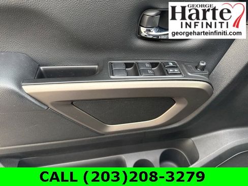 Used 2024 Nissan Titan SV w/ SV Bronze Edition Package image 21