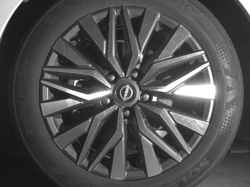 Used 2025 Nissan Altima 2.5 SV FWD image 12