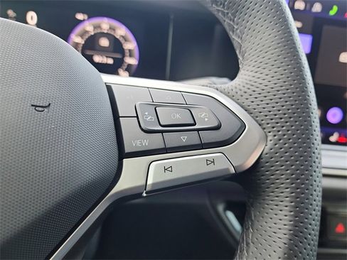 New 2026 Volkswagen Tiguan SE R-Line image 24