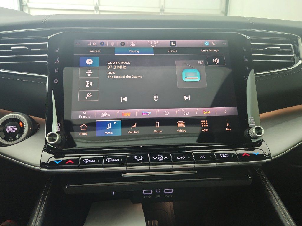 New 2026 Jeep Grand Wagoneer Limited AWD/4WD image 23