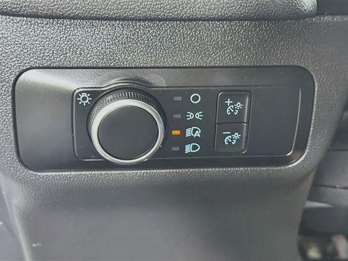 Used 2025 Ford Escape ST-Line FWD image 17