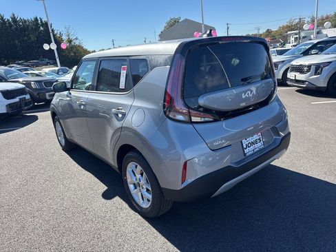 New 2025 Kia Soul LX w/ LX Technology Package image 7