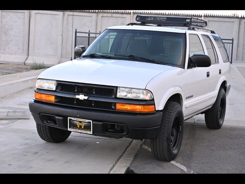 Used 2002 Chevrolet Blazer LS w/ Preferred Equipment Group AWD/4WD image 1