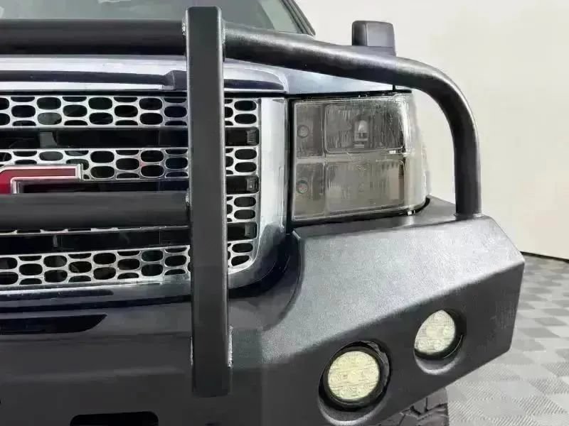 Used 2011 GMC Sierra 3500 Denali AWD/4WD image 5