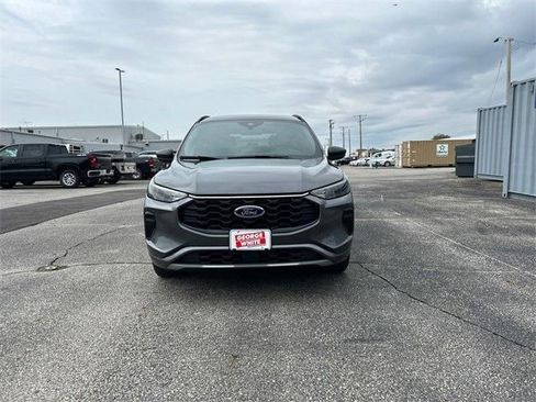 Used 2024 Ford Escape ST-Line image 9
