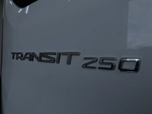 Used 2021 Ford Transit 250 Medium Roof image 9