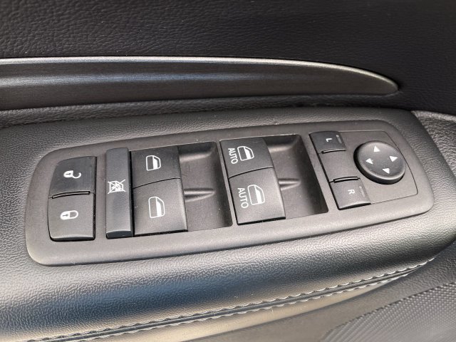 Used 2024 Dodge Durango SXT w/ 3rd Row Seating Group AWD/4WD image 13