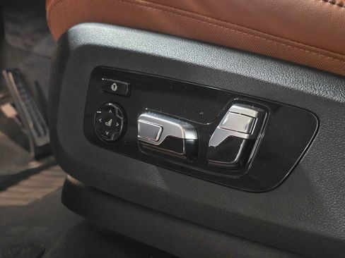 New 2026 BMW X7 xDrive40i w/ Executive Package image 26