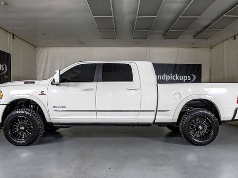 Used 2023 RAM 2500 Limited AWD/4WD image 12