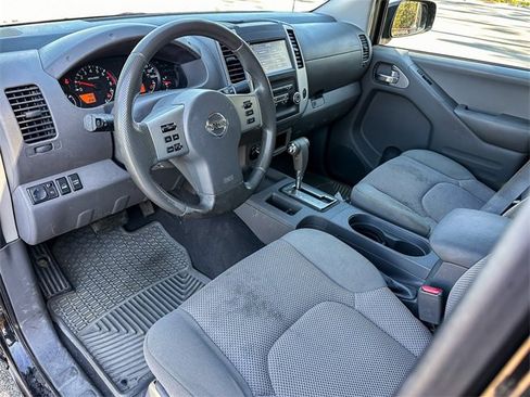 Used 2019 Nissan Frontier SV image 14