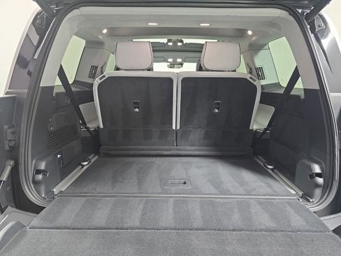 Used 2024 Rivian R1S Adventure AWD/4WD image 16