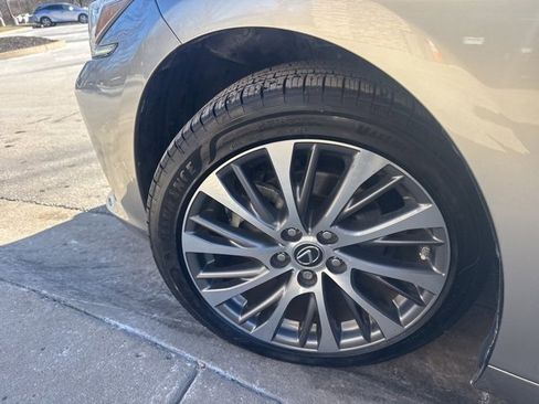 Used 2019 Lexus ES 350 image 11