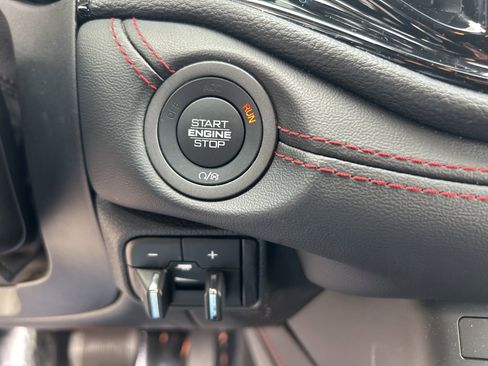 Used 2024 Dodge Durango GT image 37