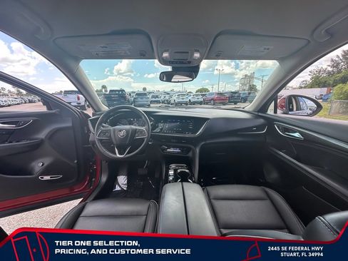 Used 2022 Buick Envision Essence w/ Technology Package I FWD image 31