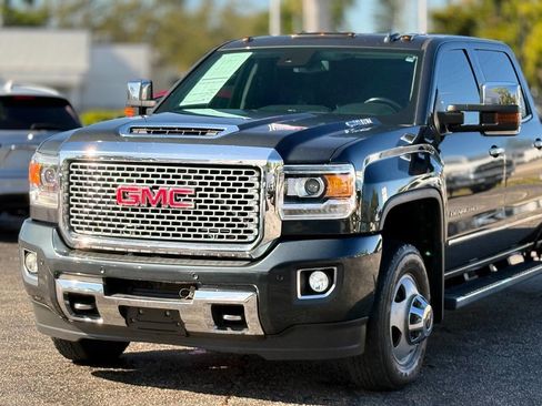 Used 2017 GMC Sierra 3500 Denali w/ Duramax Plus Package image 2