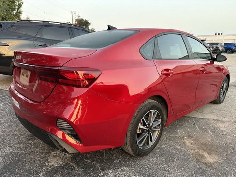 Used 2024 Kia Forte LXS FWD image 9