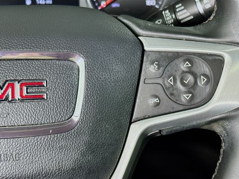 Used 2023 GMC Acadia SLT w/ Elevation Edition FWD image 13