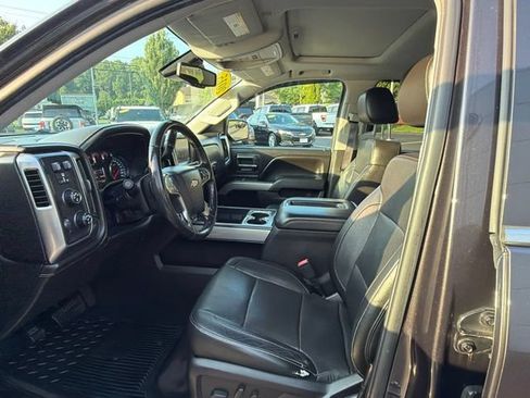 Used 2015 Chevrolet Silverado 1500 LTZ Z71 w/ LTZ Plus Package AWD/4WD image 17