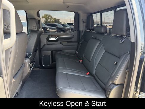 Used 2025 GMC Sierra 1500 SLT AWD/4WD image 34