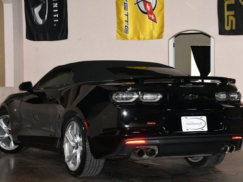 Used 2021 Chevrolet Camaro SS RWD image 6