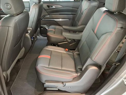 New 2026 Chevrolet Traverse RS image 7