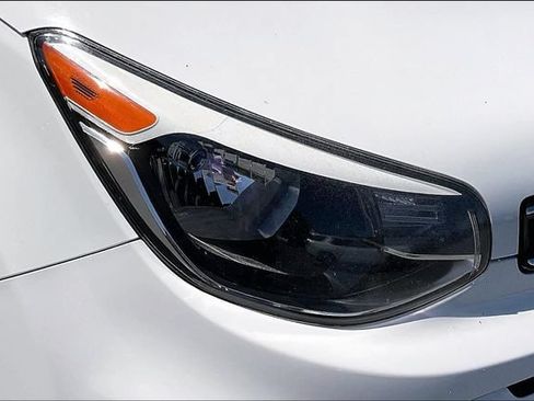 Used 2019 Kia Soul + FWD image 28