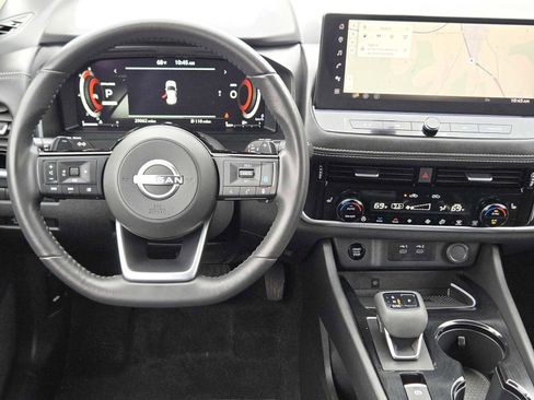 Used 2024 Nissan Rogue SL w/ SL Premium Package image 26