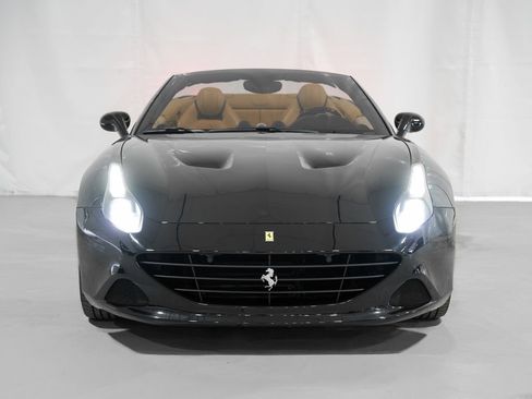 Used 2015 Ferrari California T RWD image 5