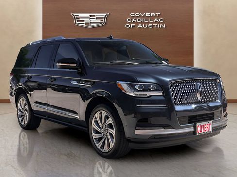 Used 2024 Lincoln Navigator Reserve AWD/4WD image 6